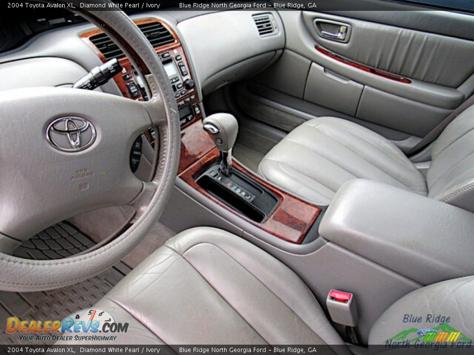 2004 Toyota Avalon XL Diamond White Pearl / Ivory Photo #16