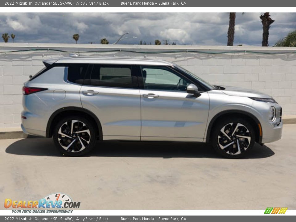 Alloy Silver 2022 Mitsubishi Outlander SEL S-AWC Photo #12