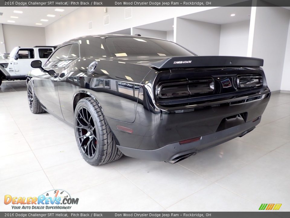 2016 Dodge Challenger SRT Hellcat Pitch Black / Black Photo #8