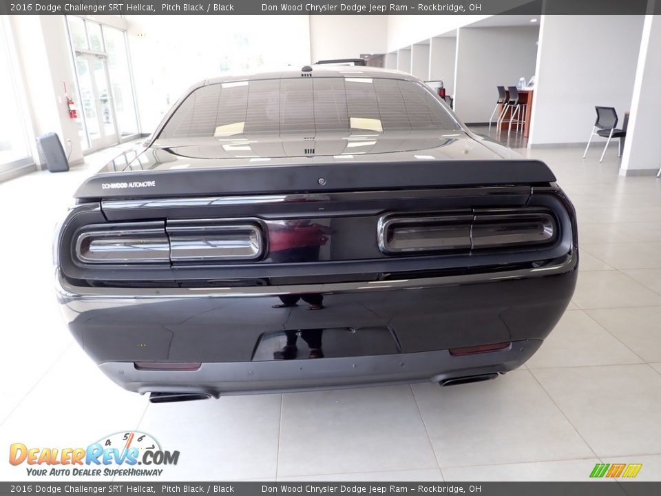 2016 Dodge Challenger SRT Hellcat Pitch Black / Black Photo #9