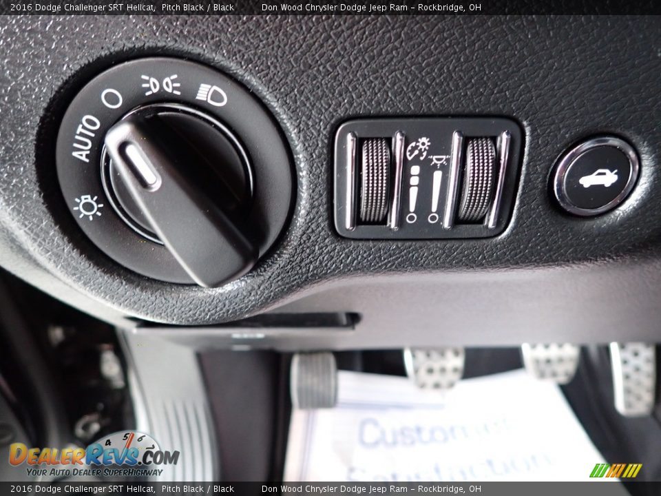 2016 Dodge Challenger SRT Hellcat Pitch Black / Black Photo #16