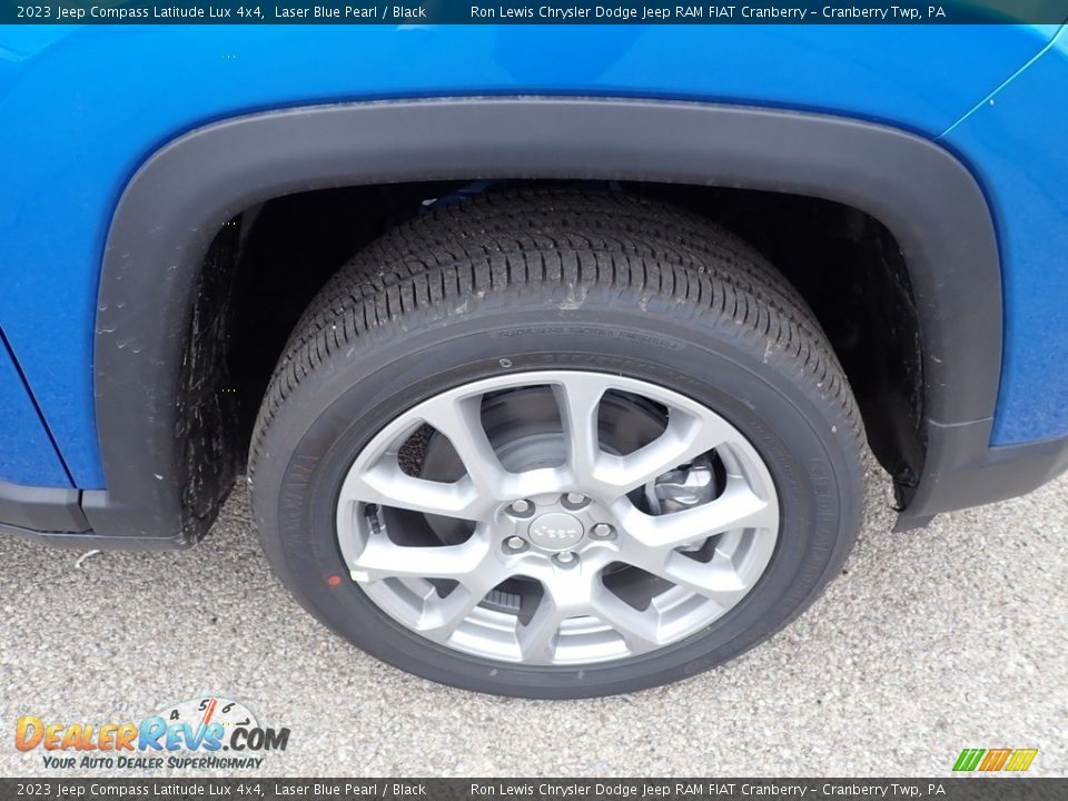 2023 Jeep Compass Latitude Lux 4x4 Laser Blue Pearl / Black Photo #9