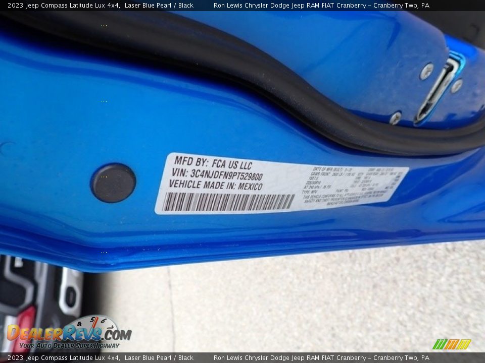 2023 Jeep Compass Latitude Lux 4x4 Laser Blue Pearl / Black Photo #20
