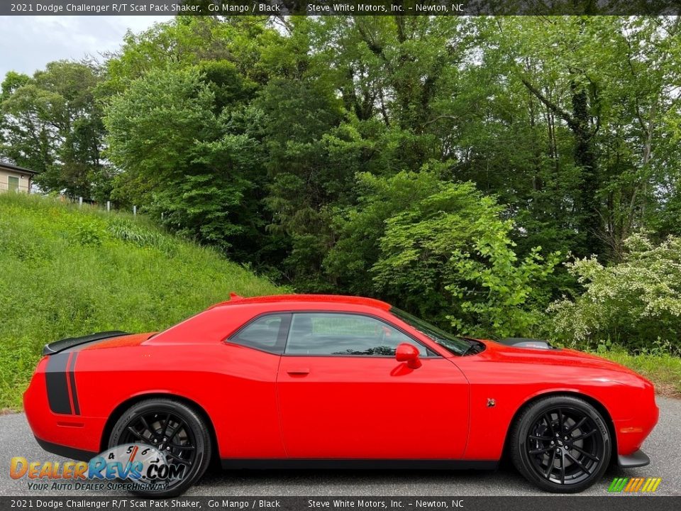 Go Mango 2021 Dodge Challenger R/T Scat Pack Shaker Photo #5