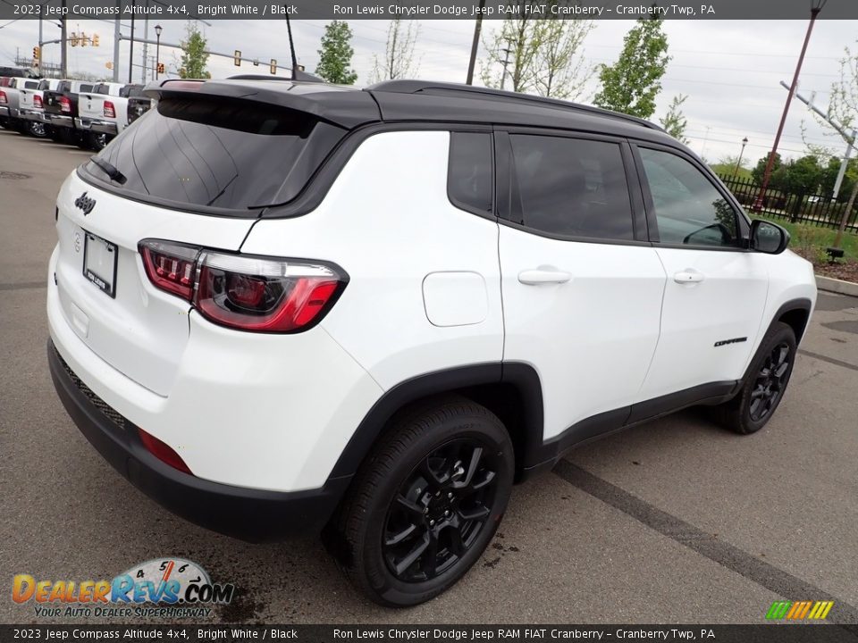 2023 Jeep Compass Altitude 4x4 Bright White / Black Photo #5