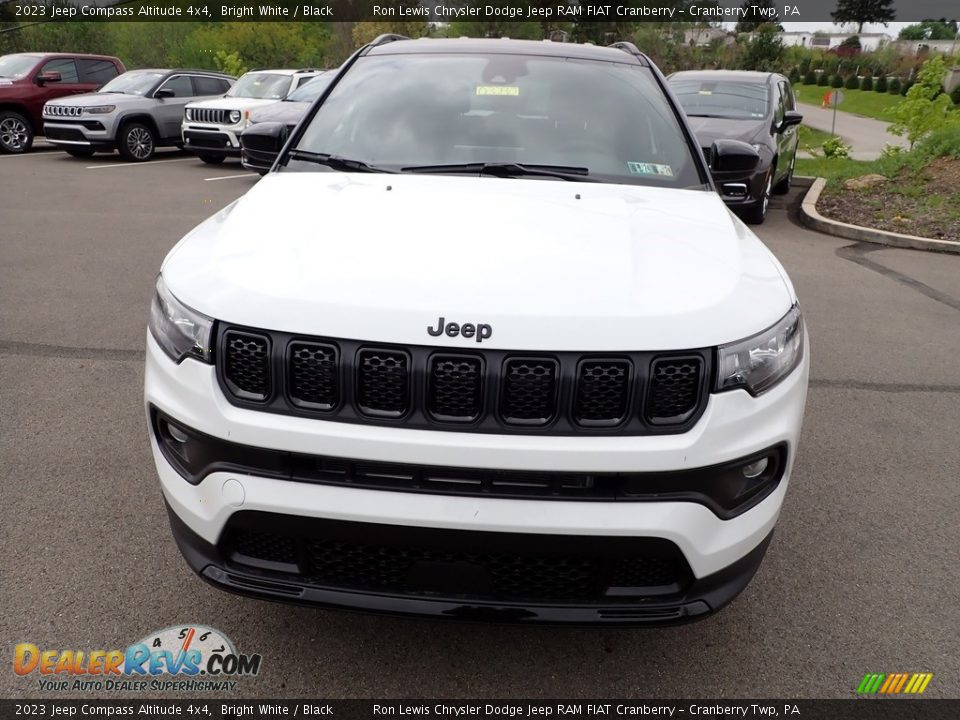 2023 Jeep Compass Altitude 4x4 Bright White / Black Photo #8