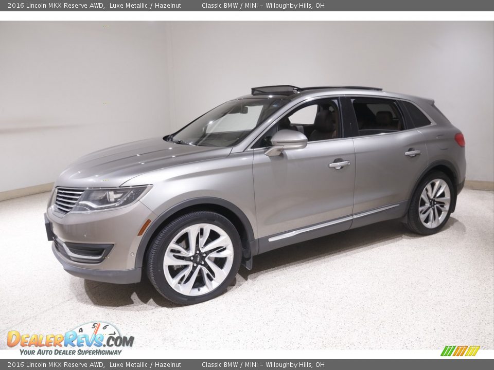 Front 3/4 View of 2016 Lincoln MKX Reserve AWD Photo #3