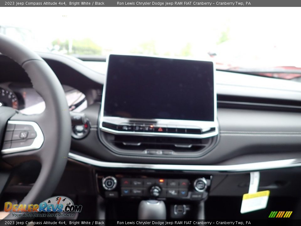 2023 Jeep Compass Altitude 4x4 Bright White / Black Photo #17