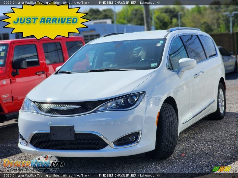 2020 Chrysler Pacifica Touring L Bright White / Alloy/Black Photo #1