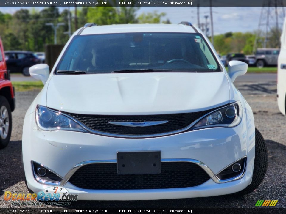 2020 Chrysler Pacifica Touring L Bright White / Alloy/Black Photo #2