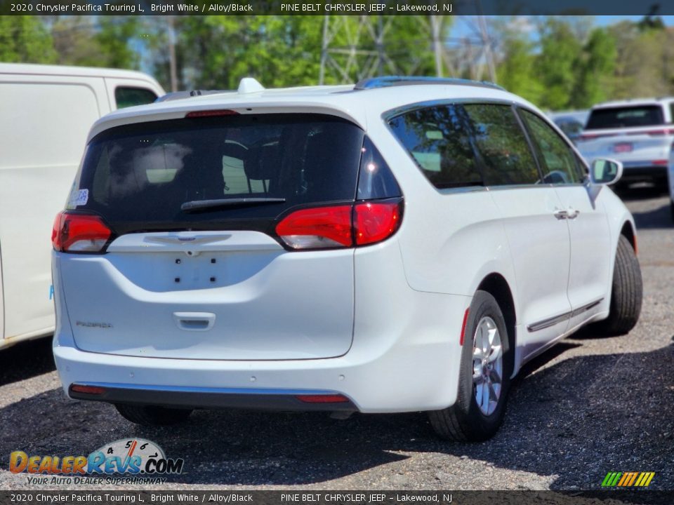 2020 Chrysler Pacifica Touring L Bright White / Alloy/Black Photo #3