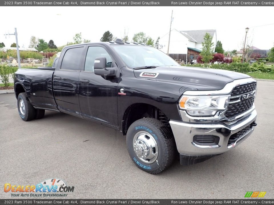 2023 Ram 3500 Tradesman Crew Cab 4x4 Diamond Black Crystal Pearl / Diesel Gray/Black Photo #9