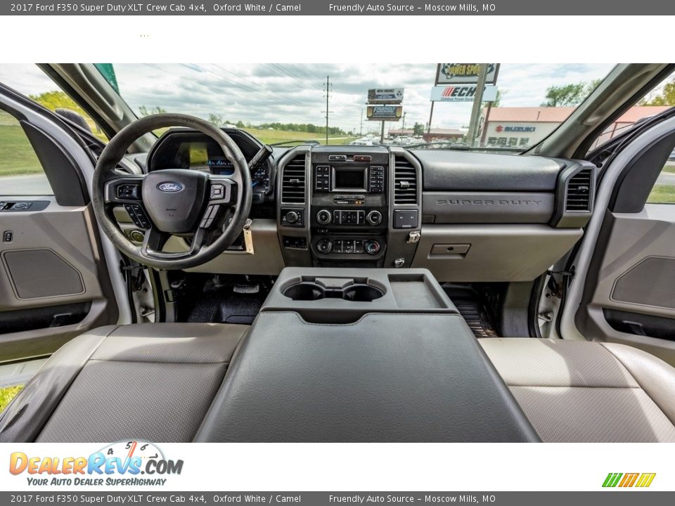 2017 Ford F350 Super Duty XLT Crew Cab 4x4 Oxford White / Camel Photo #27