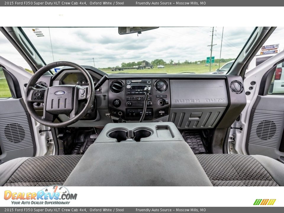 2015 Ford F350 Super Duty XLT Crew Cab 4x4 Oxford White / Steel Photo #26