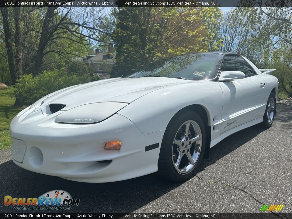 Front 3/4 View of 2001 Pontiac Firebird Trans Am Coupe Photo #4