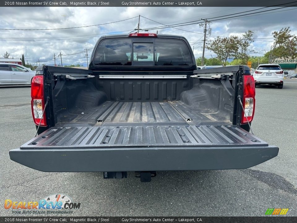 2018 Nissan Frontier SV Crew Cab Magnetic Black / Steel Photo #7