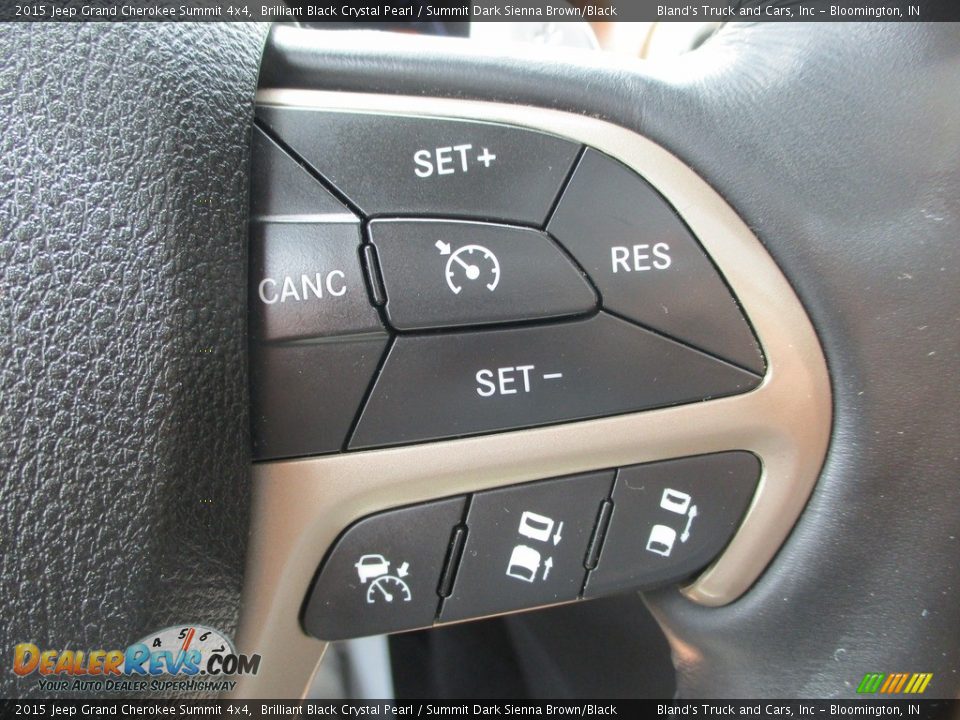 2015 Jeep Grand Cherokee Summit 4x4 Steering Wheel Photo #12