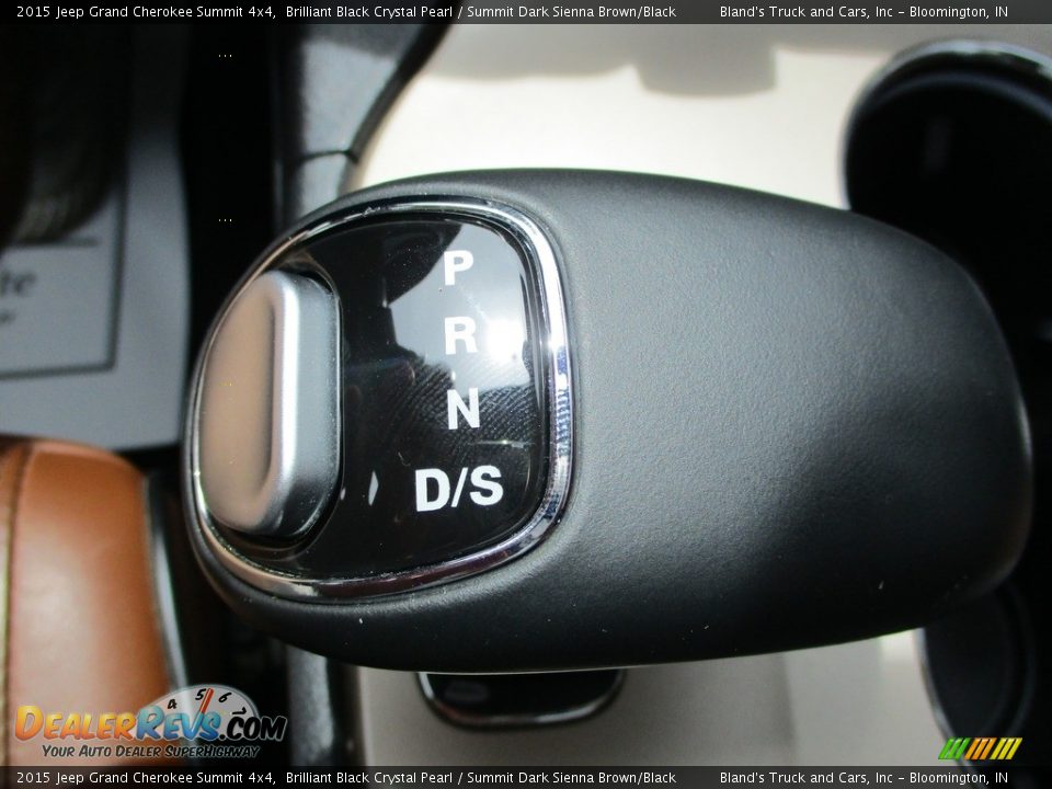 2015 Jeep Grand Cherokee Summit 4x4 Shifter Photo #17