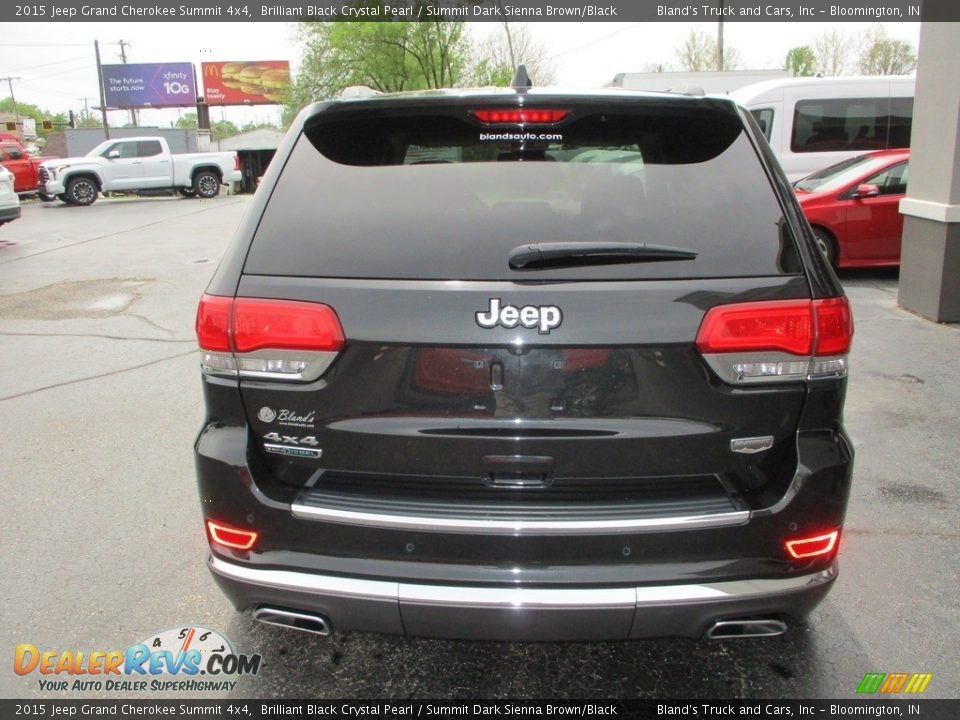 2015 Jeep Grand Cherokee Summit 4x4 Brilliant Black Crystal Pearl / Summit Dark Sienna Brown/Black Photo #31