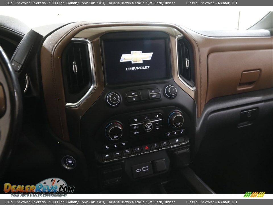 Controls of 2019 Chevrolet Silverado 1500 High Country Crew Cab 4WD Photo #9