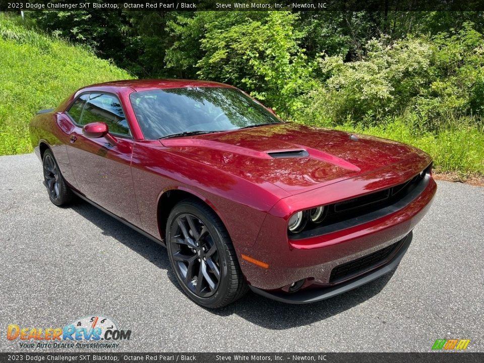 Front 3/4 View of 2023 Dodge Challenger SXT Blacktop Photo #4