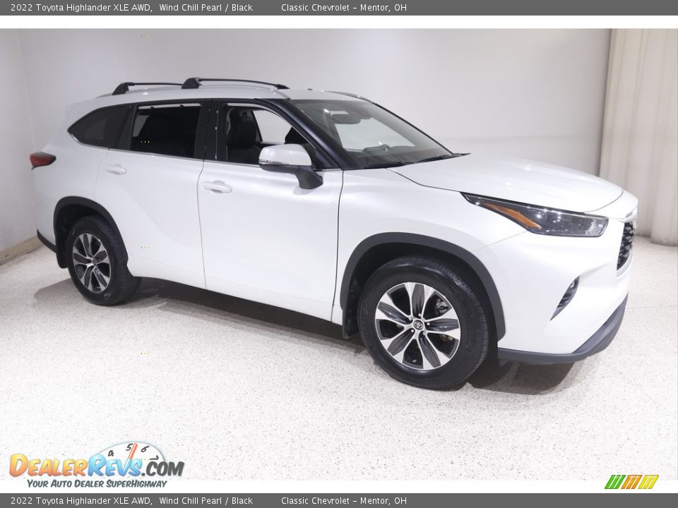 2022 Toyota Highlander XLE AWD Wind Chill Pearl / Black Photo #1