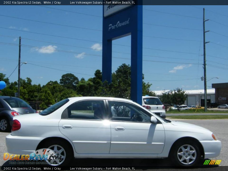 2002 Kia Spectra LS Sedan White / Gray Photo #6