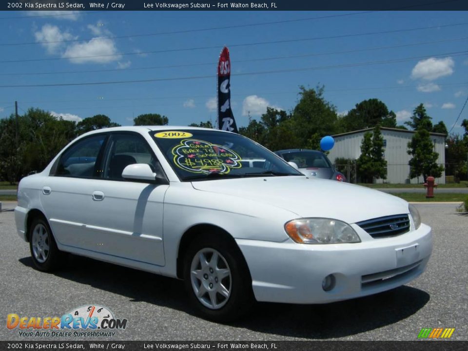 2002 Kia Spectra LS Sedan White / Gray Photo #7