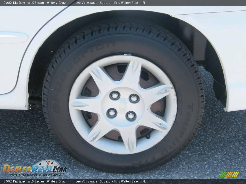 2002 Kia Spectra LS Sedan White / Gray Photo #11