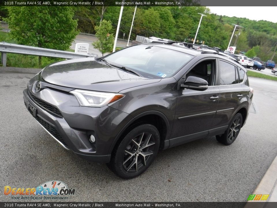 Magnetic Gray Metallic 2018 Toyota RAV4 SE AWD Photo #11