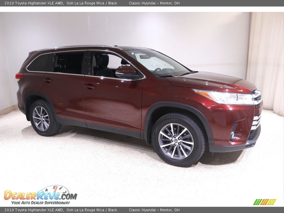 2019 Toyota Highlander XLE AWD Ooh La La Rouge Mica / Black Photo #1