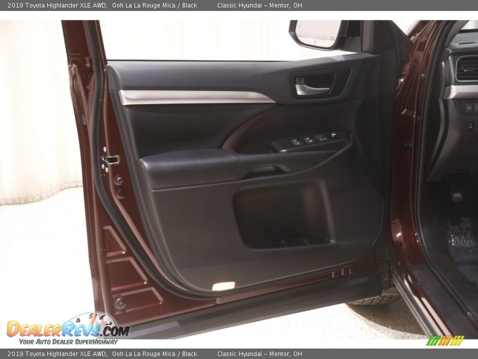 2019 Toyota Highlander XLE AWD Ooh La La Rouge Mica / Black Photo #4