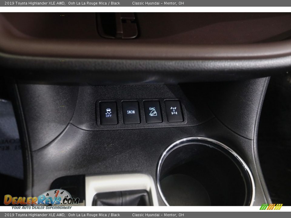 2019 Toyota Highlander XLE AWD Ooh La La Rouge Mica / Black Photo #15