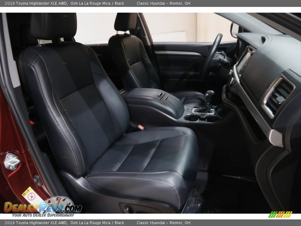 2019 Toyota Highlander XLE AWD Ooh La La Rouge Mica / Black Photo #16