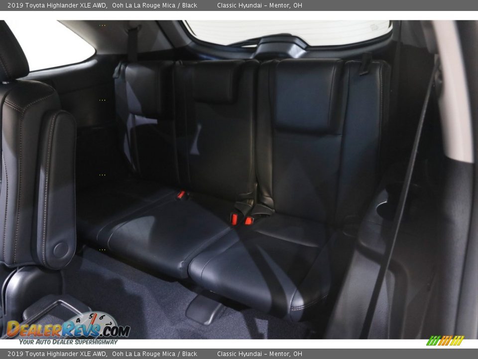 2019 Toyota Highlander XLE AWD Ooh La La Rouge Mica / Black Photo #19