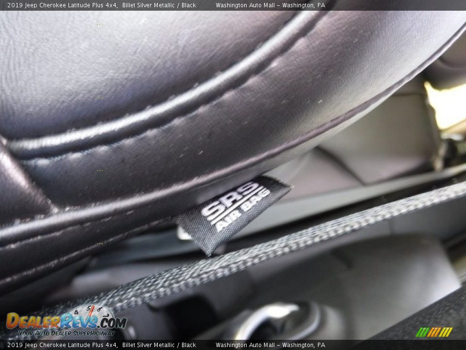 2019 Jeep Cherokee Latitude Plus 4x4 Billet Silver Metallic / Black Photo #14