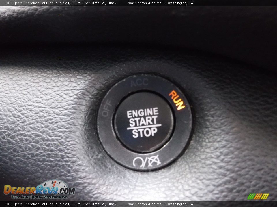2019 Jeep Cherokee Latitude Plus 4x4 Billet Silver Metallic / Black Photo #17