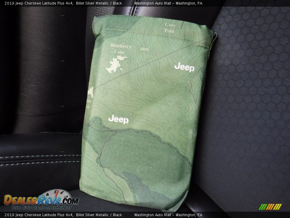 2019 Jeep Cherokee Latitude Plus 4x4 Billet Silver Metallic / Black Photo #28