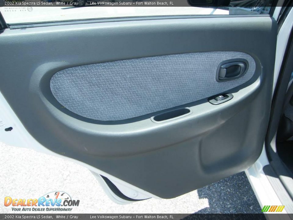 2002 Kia Spectra LS Sedan White / Gray Photo #23