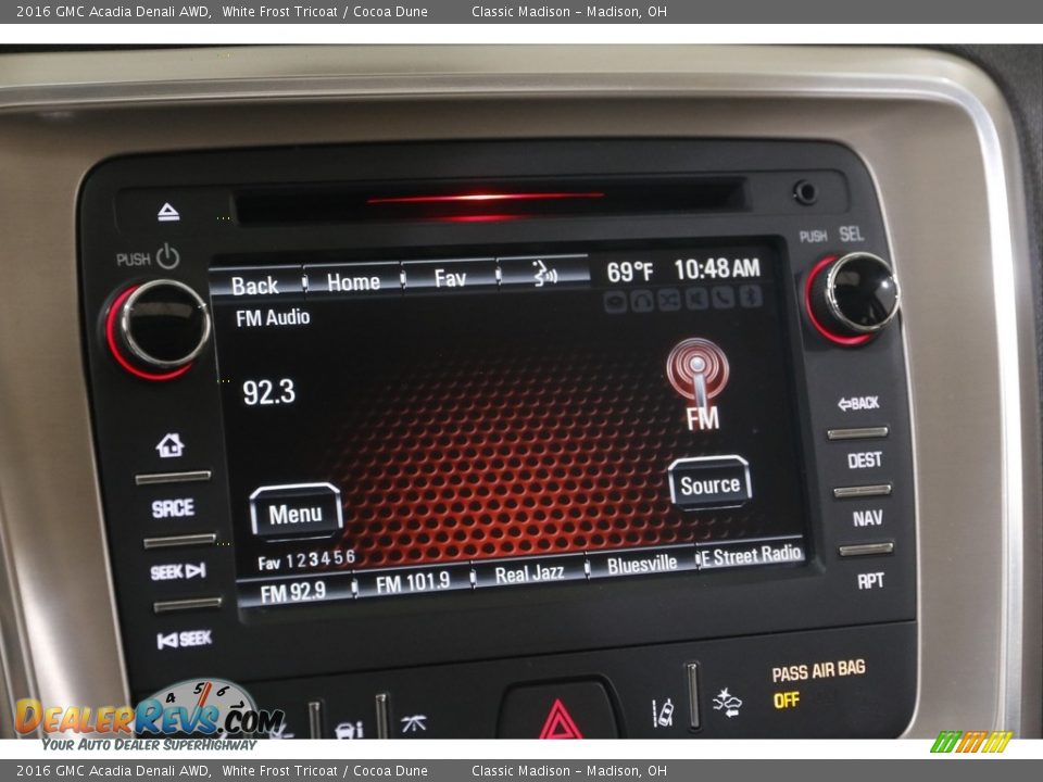 2016 GMC Acadia Denali AWD White Frost Tricoat / Cocoa Dune Photo #10
