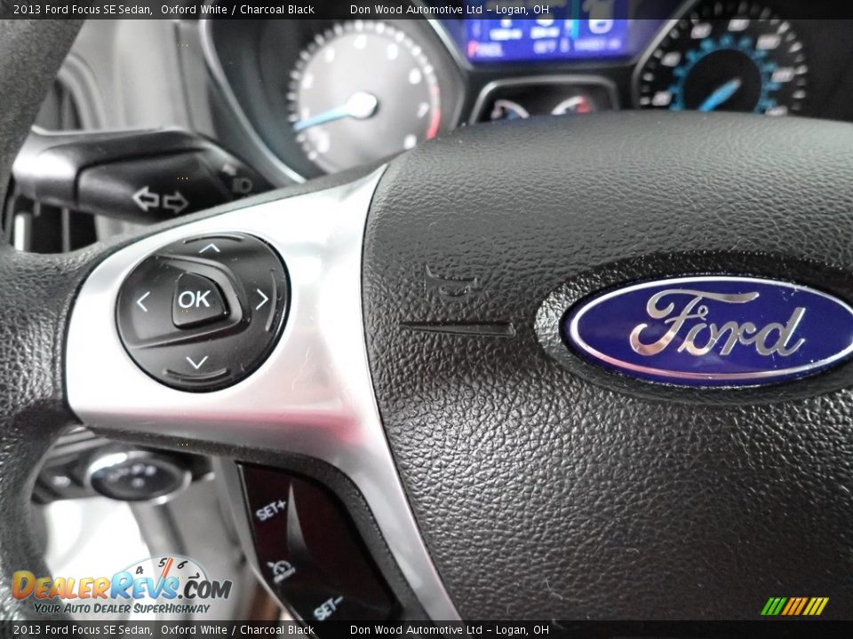 2013 Ford Focus SE Sedan Oxford White / Charcoal Black Photo #14