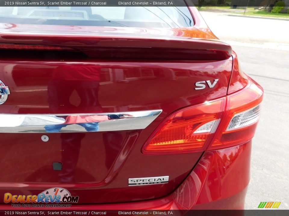 2019 Nissan Sentra SV Scarlet Ember Tintcoat / Charcoal Photo #15