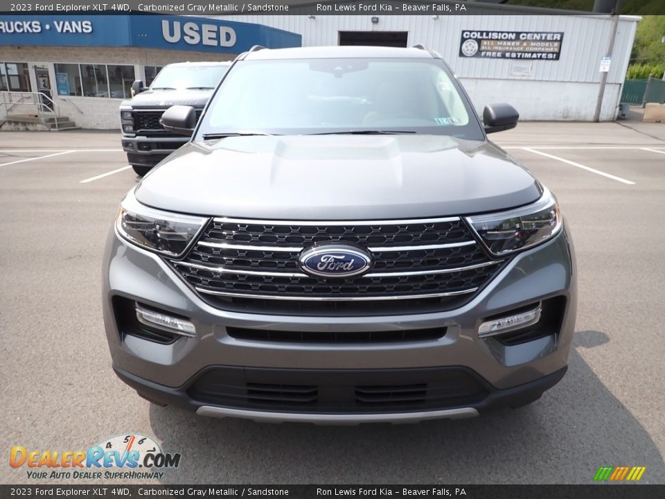 2023 Ford Explorer XLT 4WD Carbonized Gray Metallic / Sandstone Photo #3