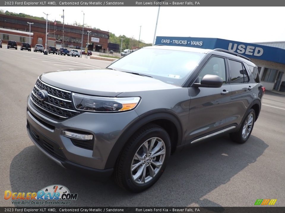 2023 Ford Explorer XLT 4WD Carbonized Gray Metallic / Sandstone Photo #4