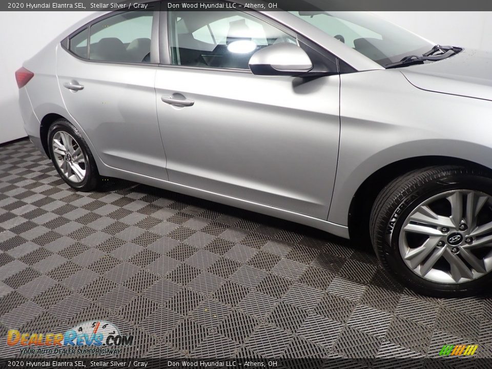 2020 Hyundai Elantra SEL Stellar Silver / Gray Photo #4