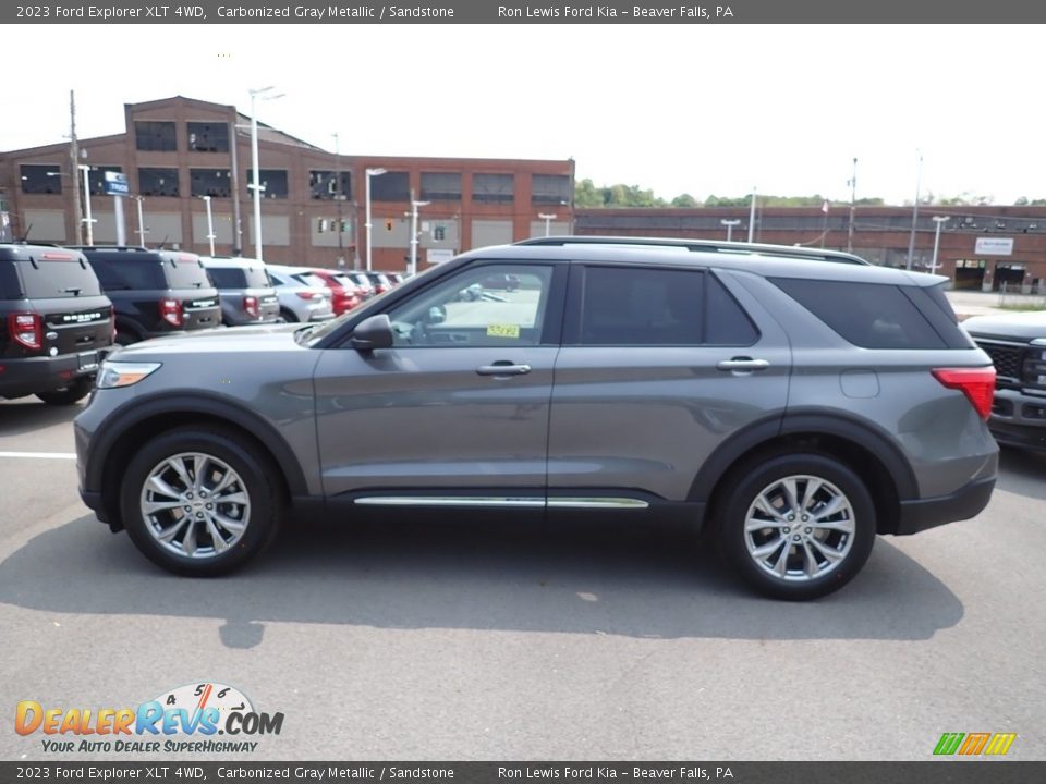 2023 Ford Explorer XLT 4WD Carbonized Gray Metallic / Sandstone Photo #5
