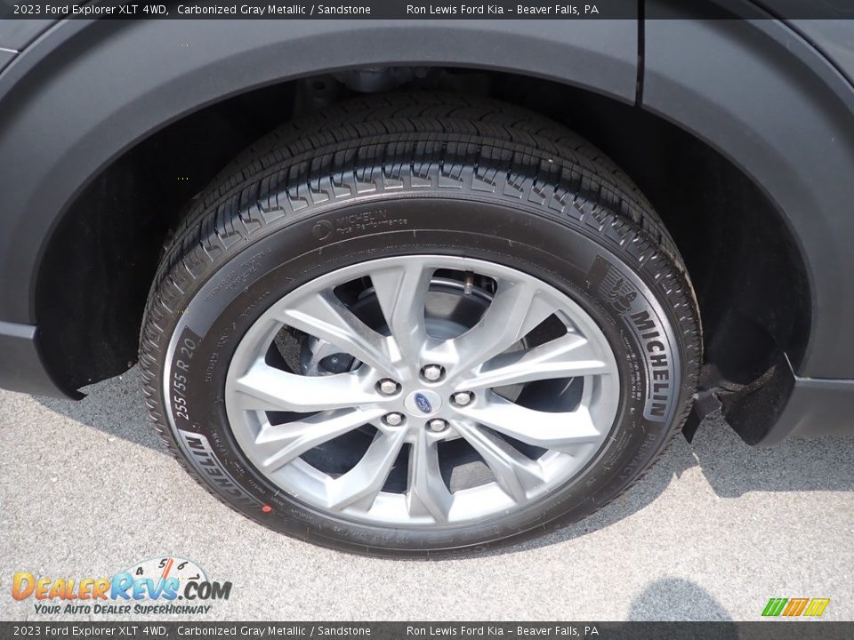 2023 Ford Explorer XLT 4WD Carbonized Gray Metallic / Sandstone Photo #9