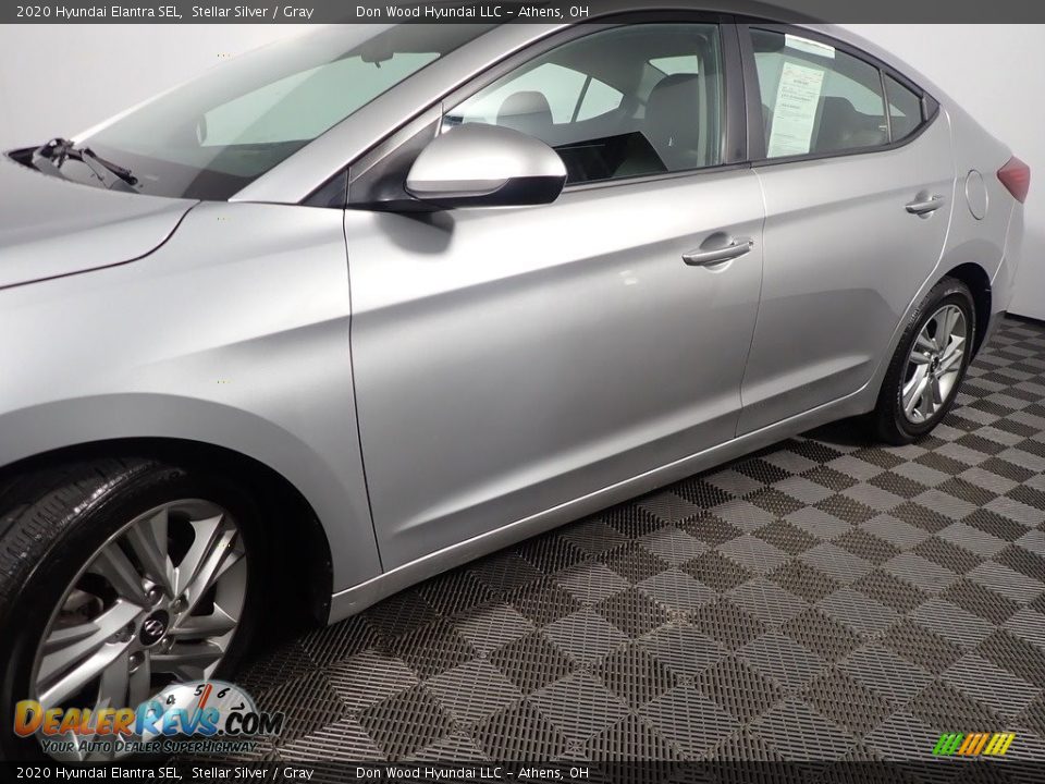 2020 Hyundai Elantra SEL Stellar Silver / Gray Photo #10