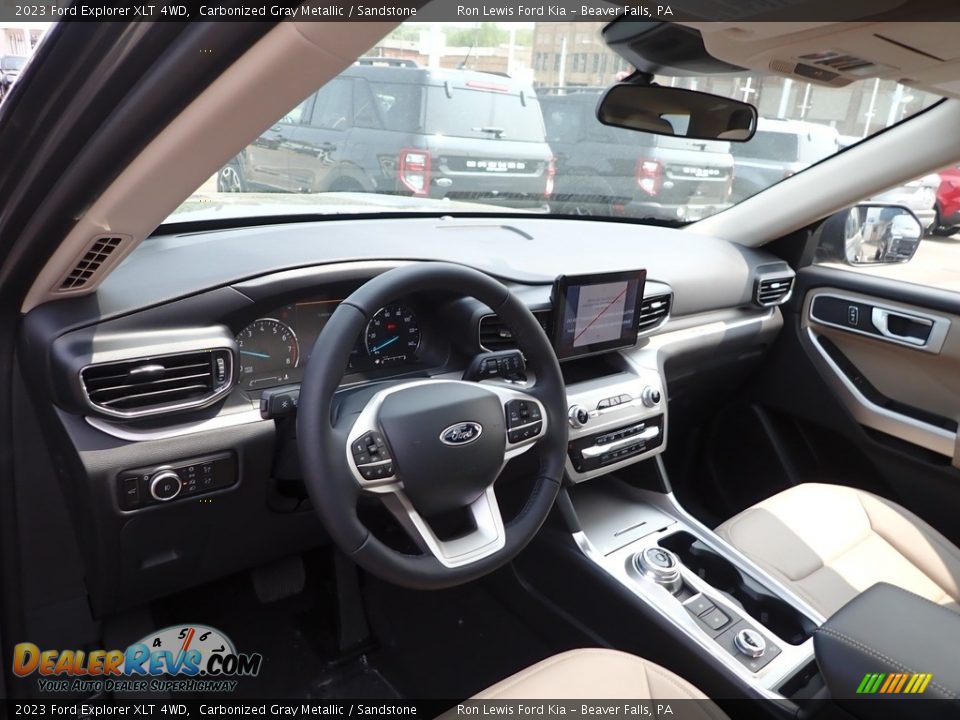 2023 Ford Explorer XLT 4WD Carbonized Gray Metallic / Sandstone Photo #13