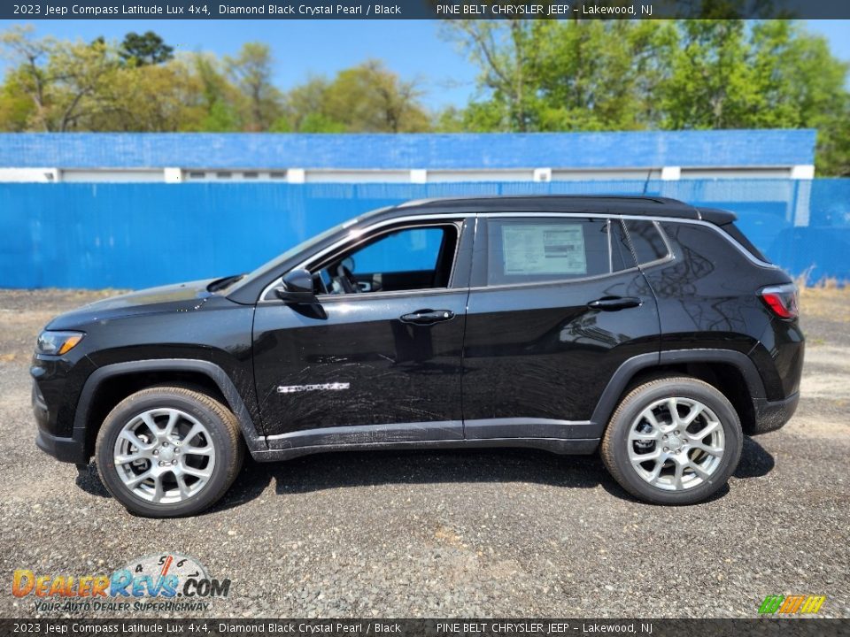 2023 Jeep Compass Latitude Lux 4x4 Diamond Black Crystal Pearl / Black Photo #3